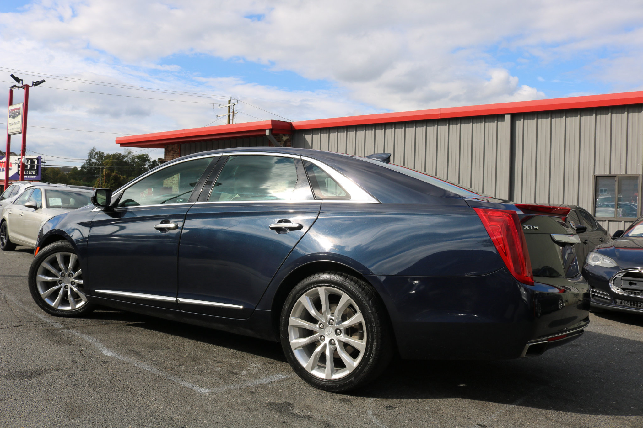 Used 2016 Cadillac XTS Luxury w/ Driver Awareness Package image 7