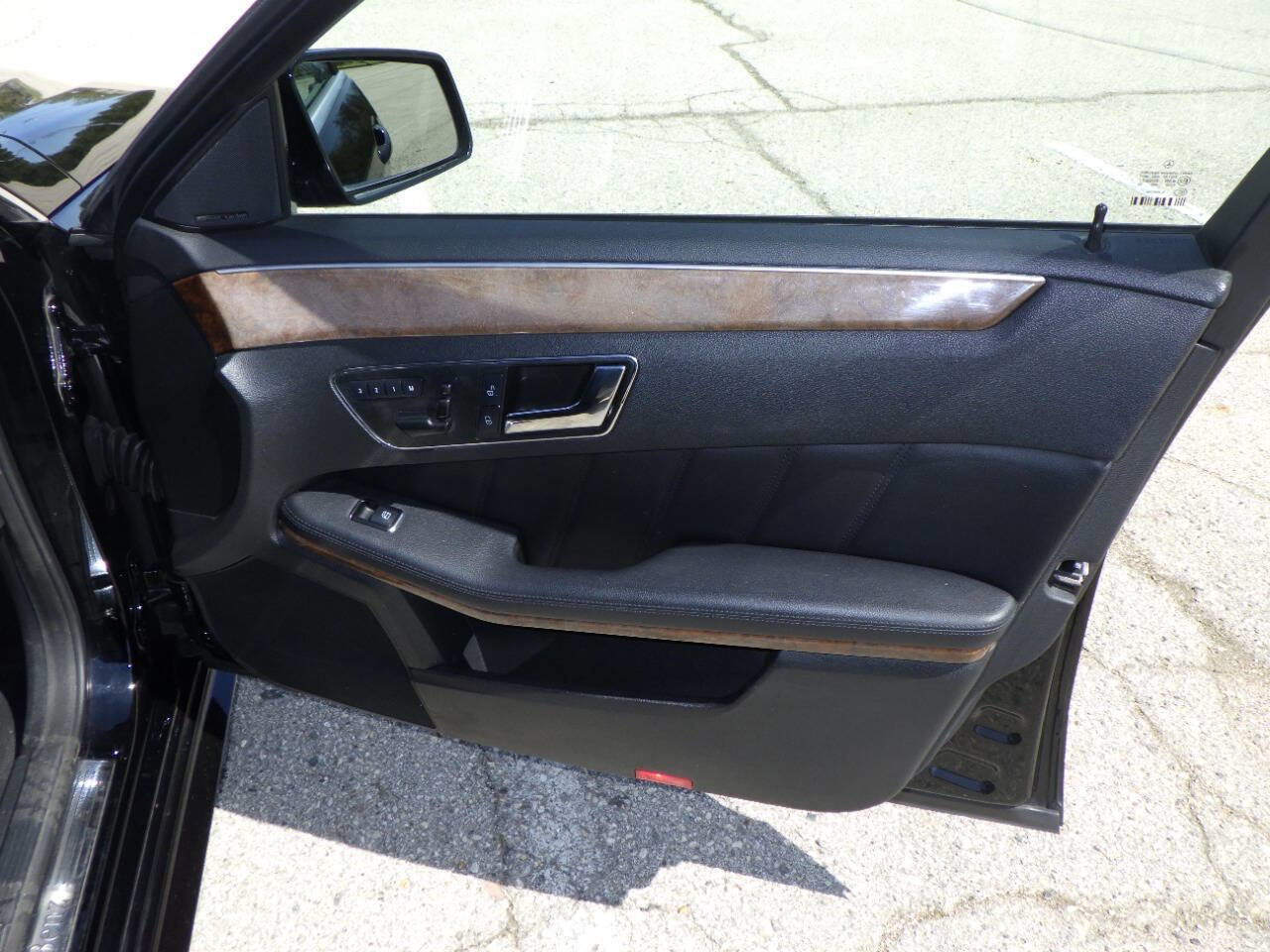 Used 2011 Mercedes-Benz E 350 4MATIC Sedan image 15