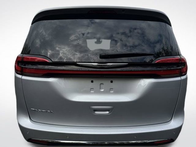 Certified 2024 Chrysler Pacifica Touring-L image 6
