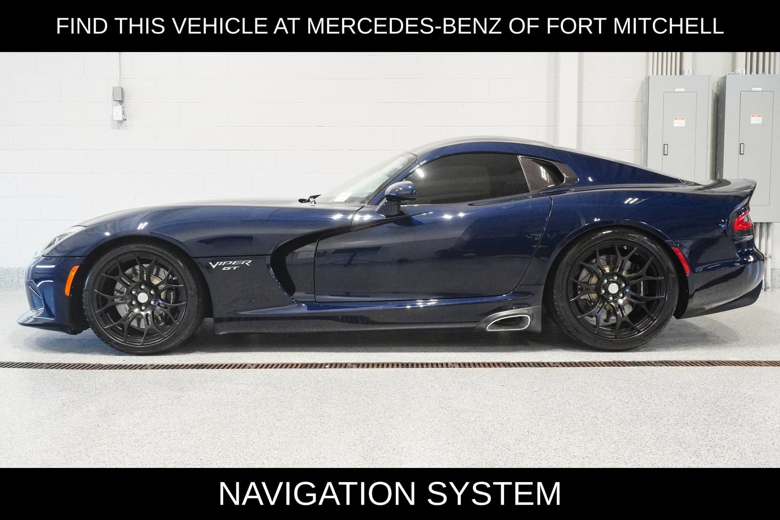 Used 2017 Dodge Viper GTC w/ GTS Interior Package RWD image 3