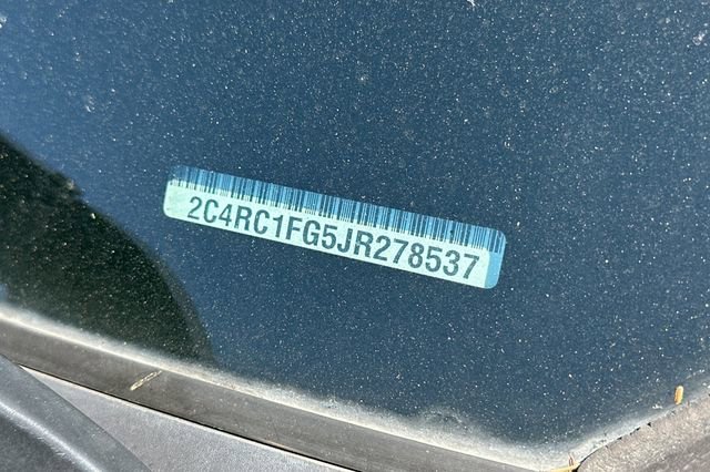 Used 2018 Chrysler Pacifica Touring Plus FWD image 4