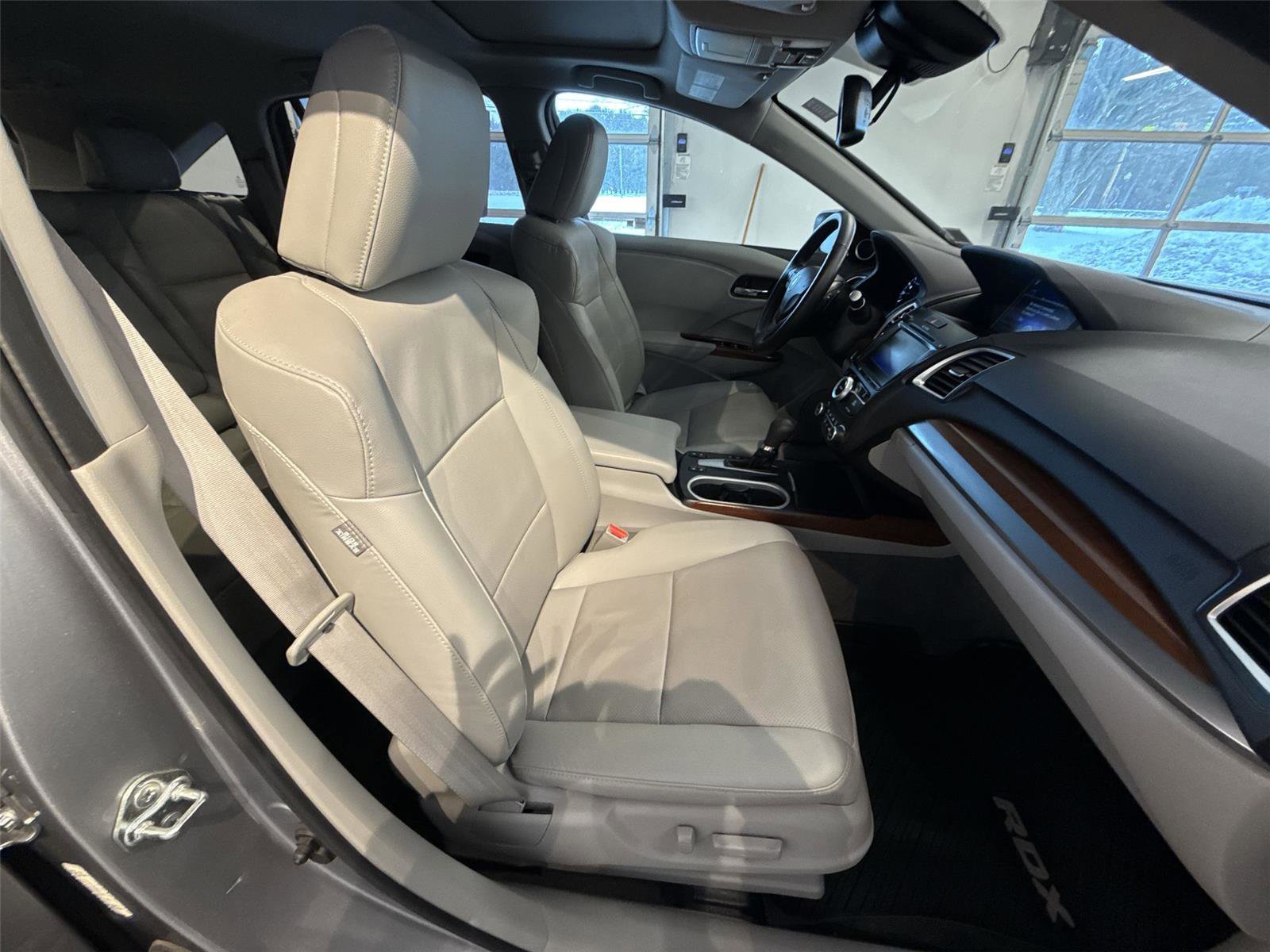 Used 2018 Acura RDX AWD w/ Advance Package image 26
