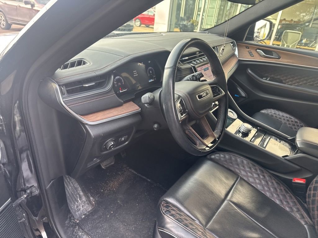 Used 2021 Jeep Grand Cherokee L Summit w/ Luxury Tech Group V image 14