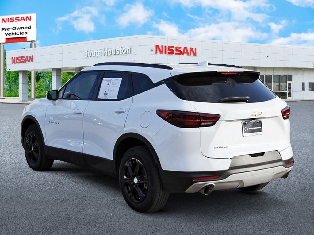 Used 2023 Chevrolet Blazer LT image 3