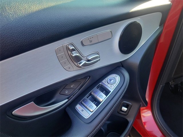 Used 2022 Mercedes-Benz GLC 300 4MATIC image 7