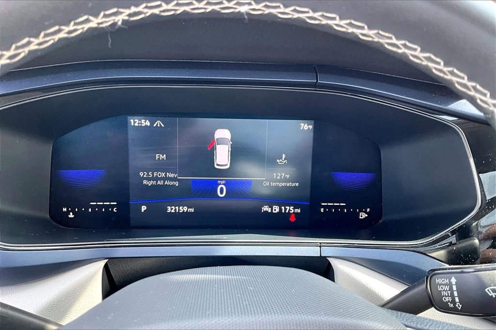 Certified 2022 Volkswagen Taos SE w/ Panoramic Sunroof Package image 26