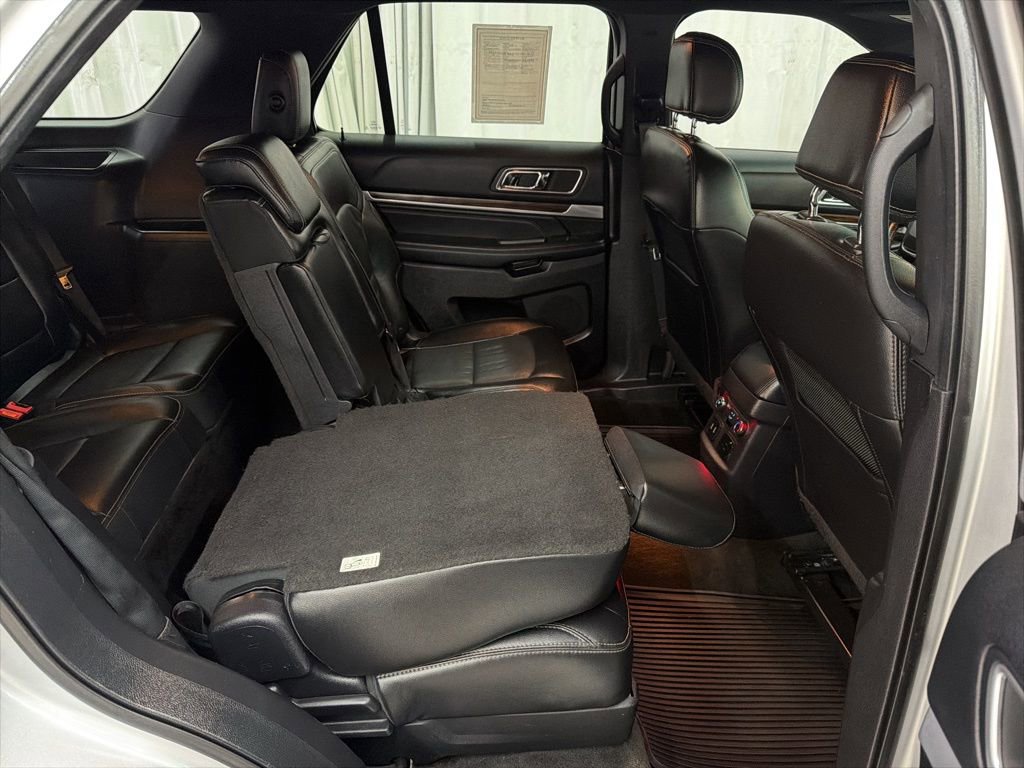 Used 2016 Ford Explorer Limited w/ Equipment Group 301A FWD image 22
