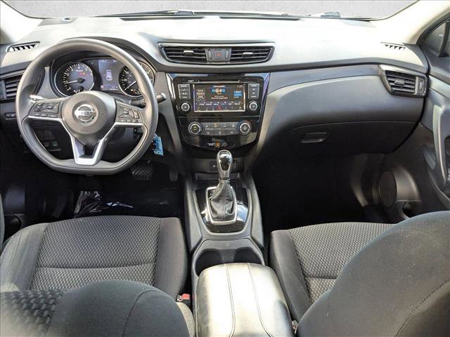 Used 2020 Nissan Rogue Sport S image 17
