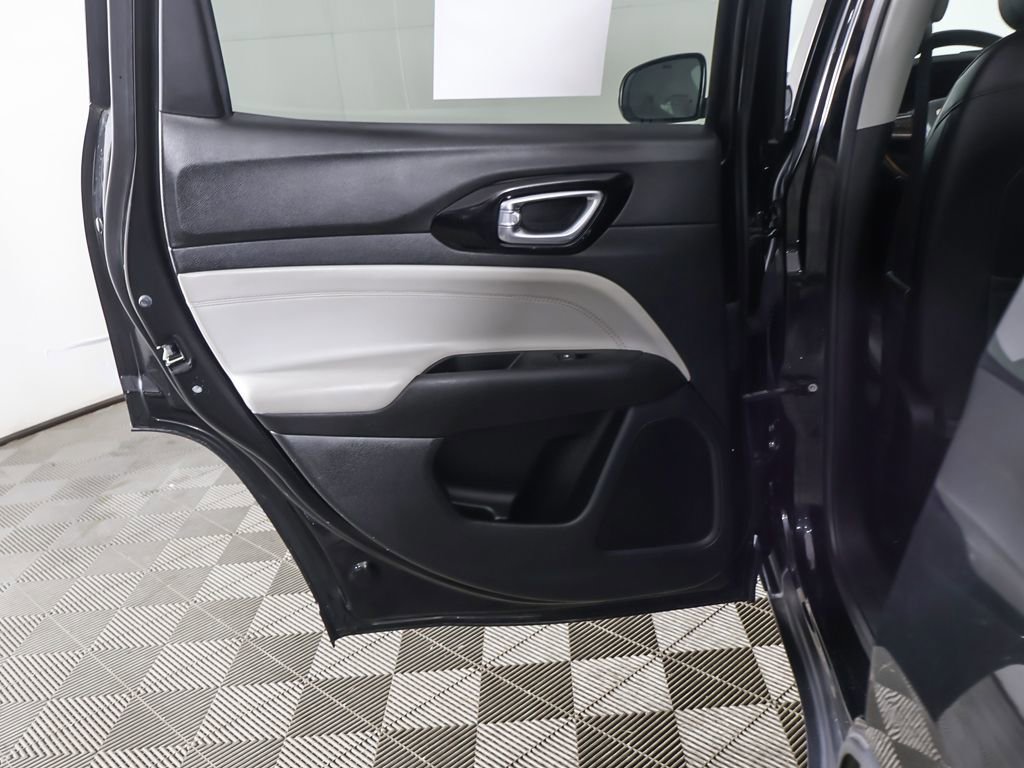 Used 2022 Jeep Compass Limited image 24