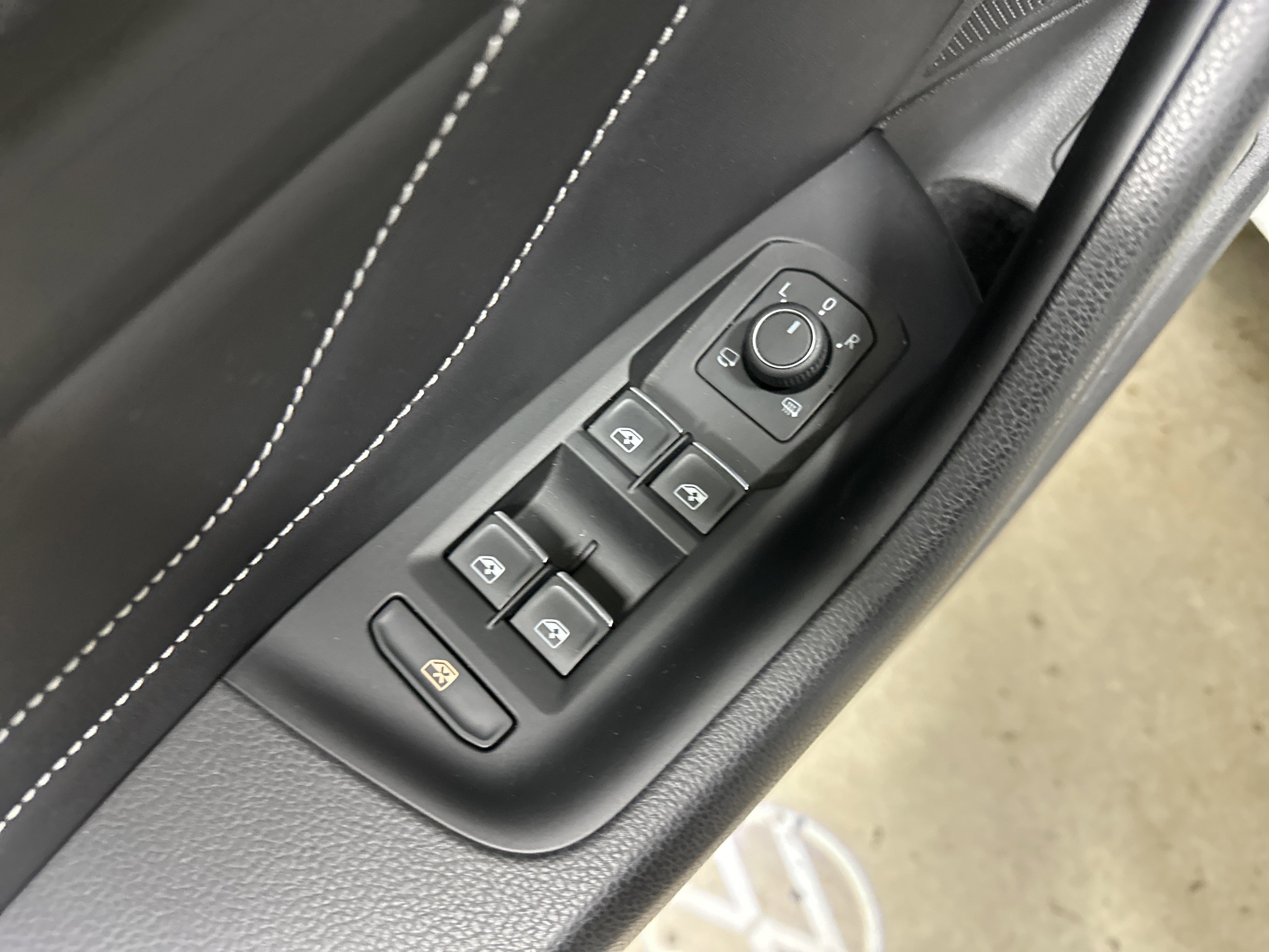 Used 2021 Volkswagen Arteon SEL FWD image 15