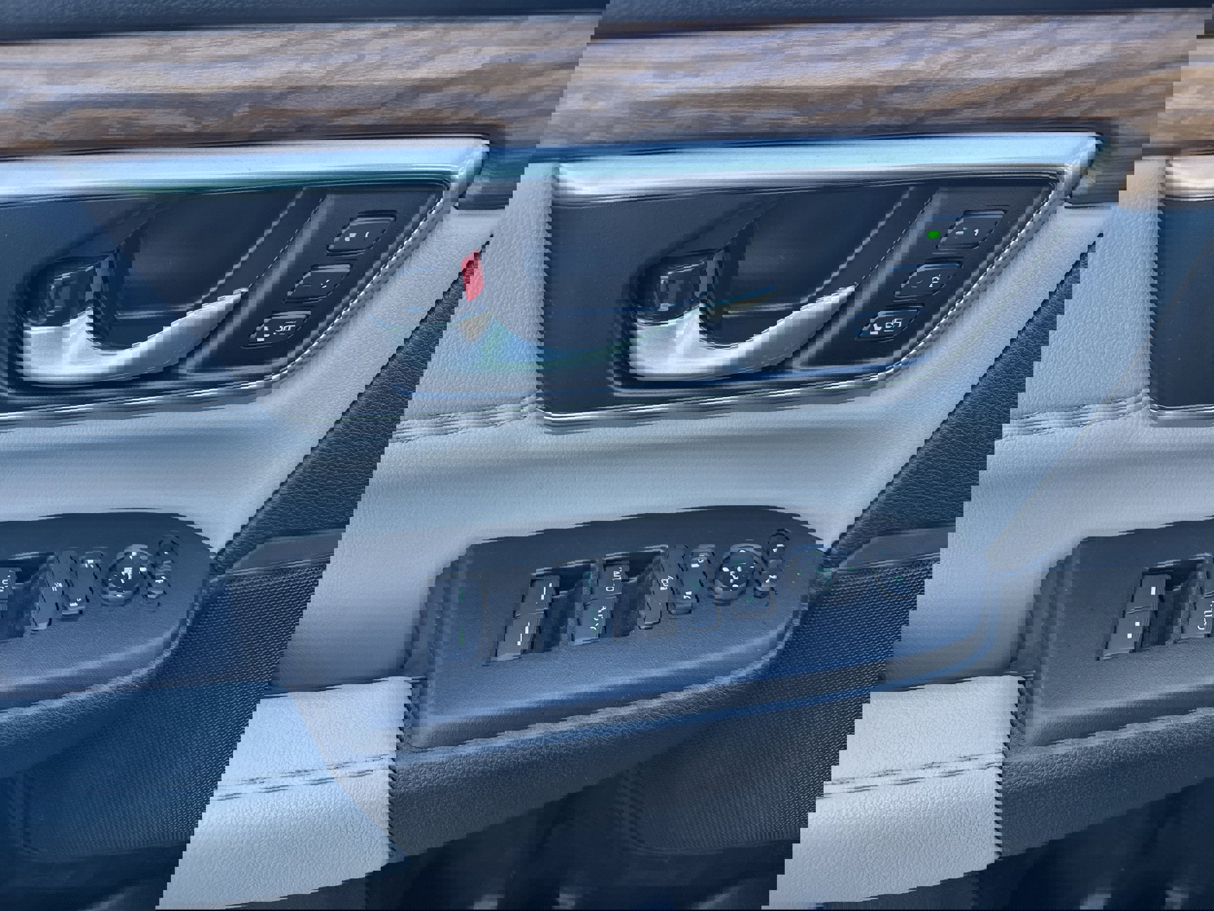 Used 2021 Honda CR-V Touring image 9