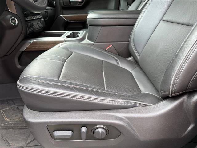 Used 2022 Chevrolet Silverado 1500 High Country w/ LPO, Dark Essentials Package AWD/4WD image 12