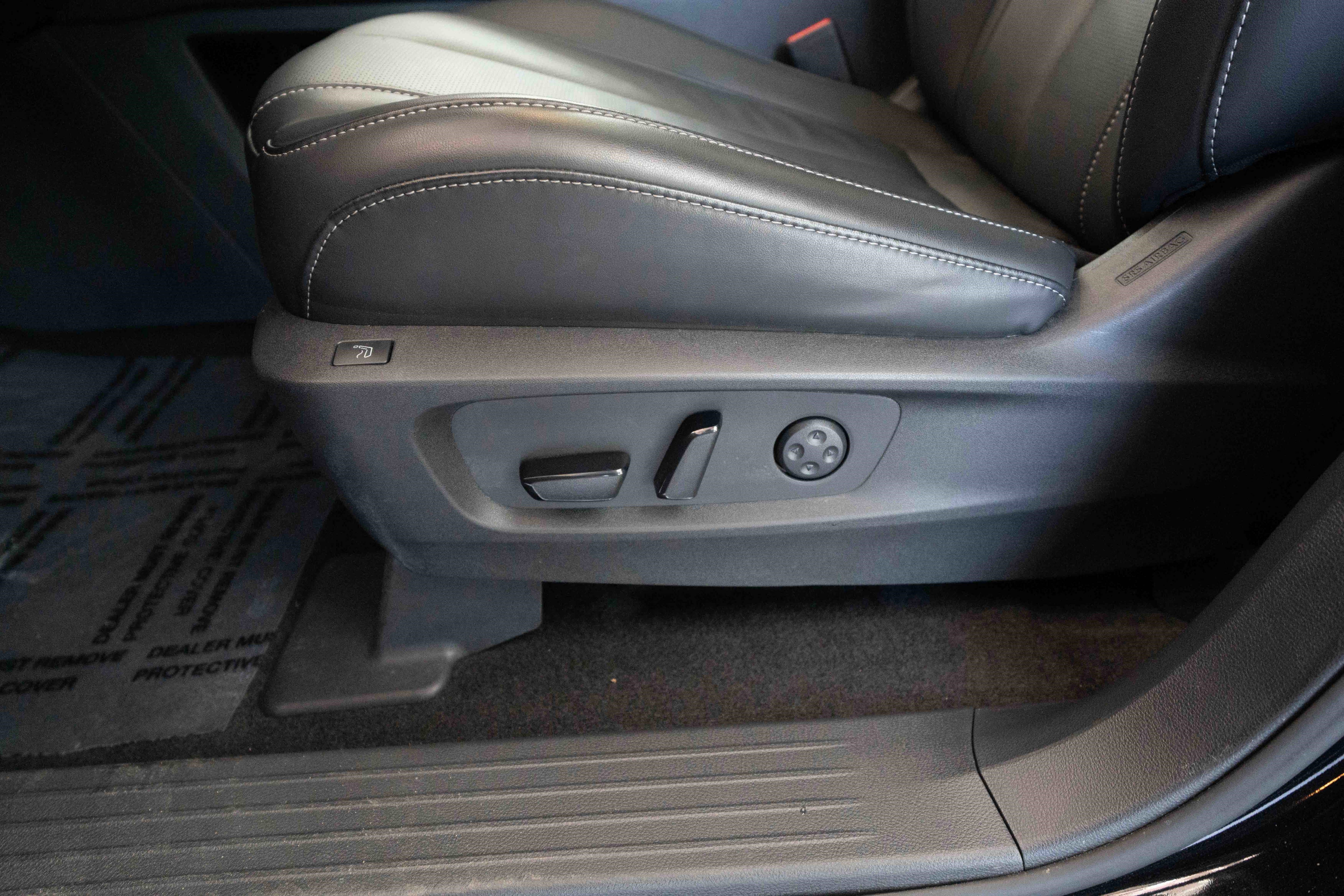 Used 2025 INFINITI QX60 Sensory w/ Vision Package image 12