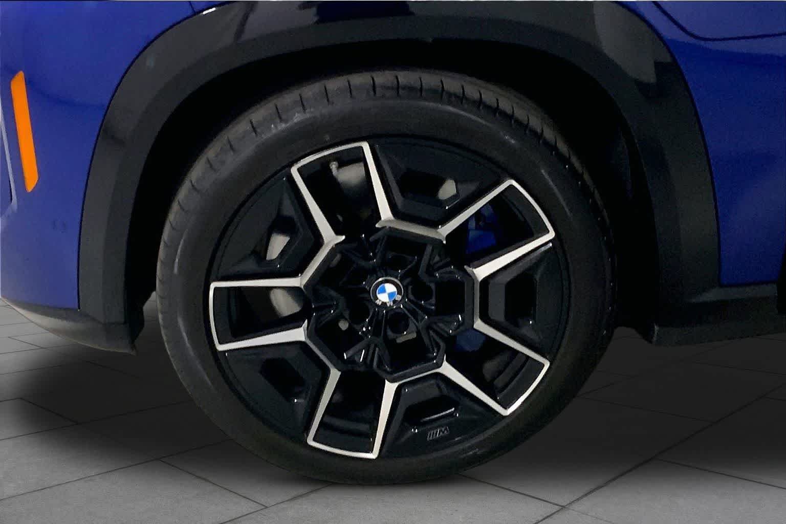 Certified 2023 BMW XM AWD/4WD image 10