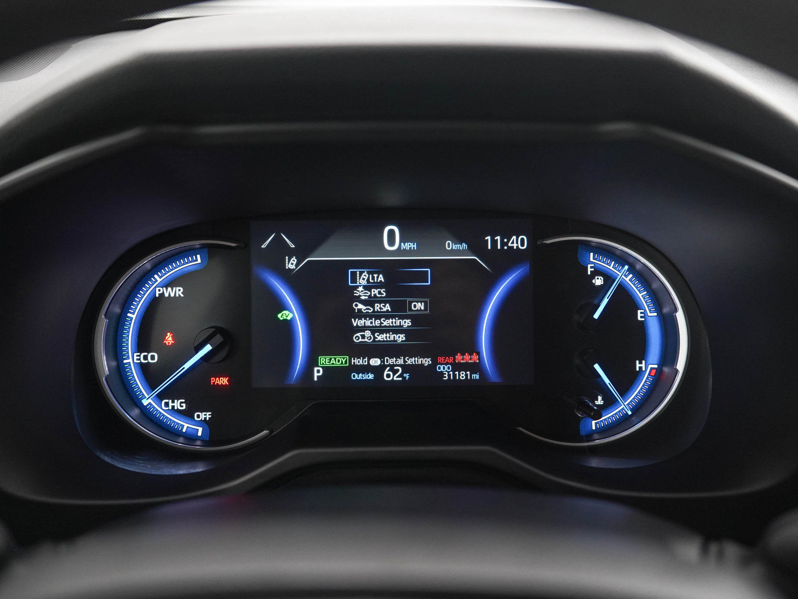 Used 2025 Toyota RAV4 LE AWD/4WD image 23