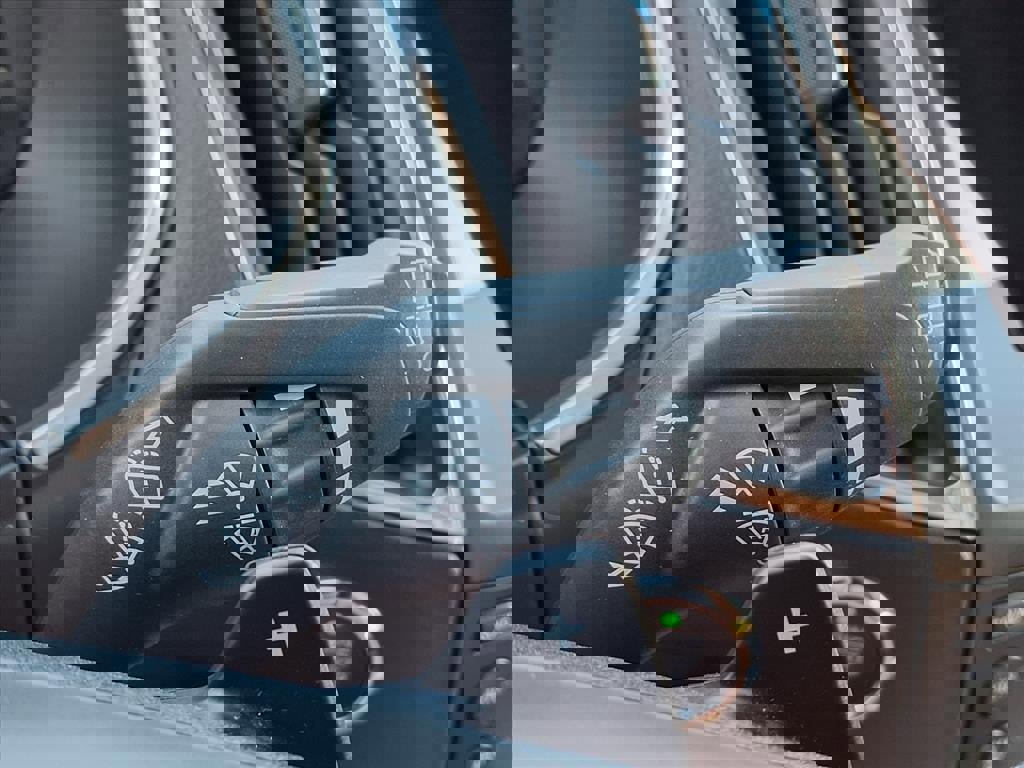 Certified 2019 Ford Edge Titanium w/ Cold Weather Package image 16