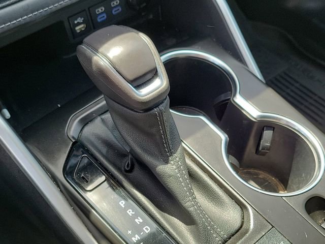 Used 2022 Toyota Highlander XLE AWD/4WD image 17