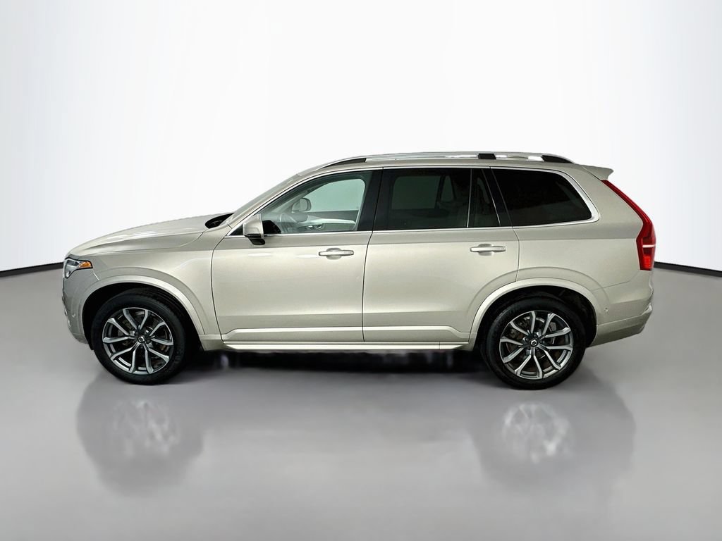 Used 2018 Volvo XC90 T6 Momentum w/ Convenience Package AWD/4WD image 4