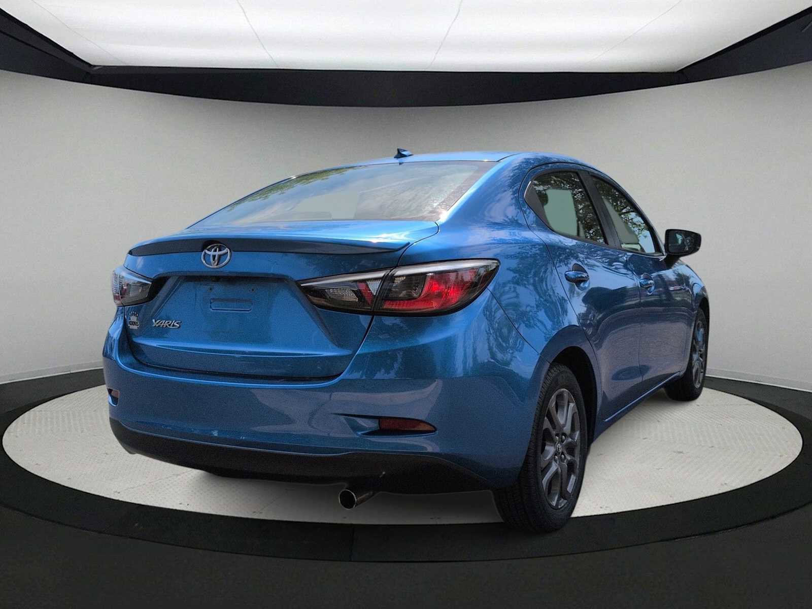 Used 2019 Toyota Yaris LE image 8