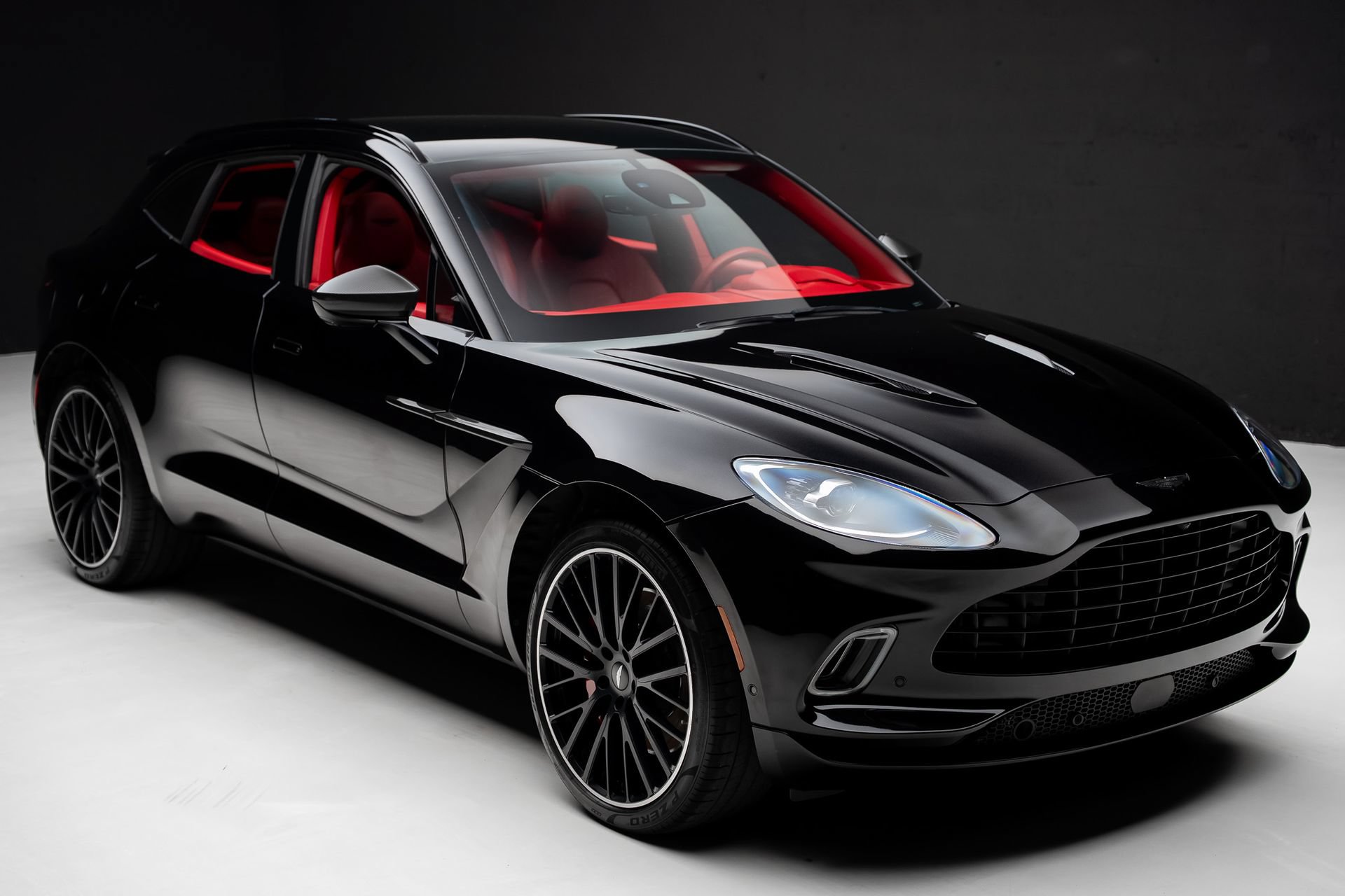 Used 2022 Aston Martin DBX AWD/4WD image 41