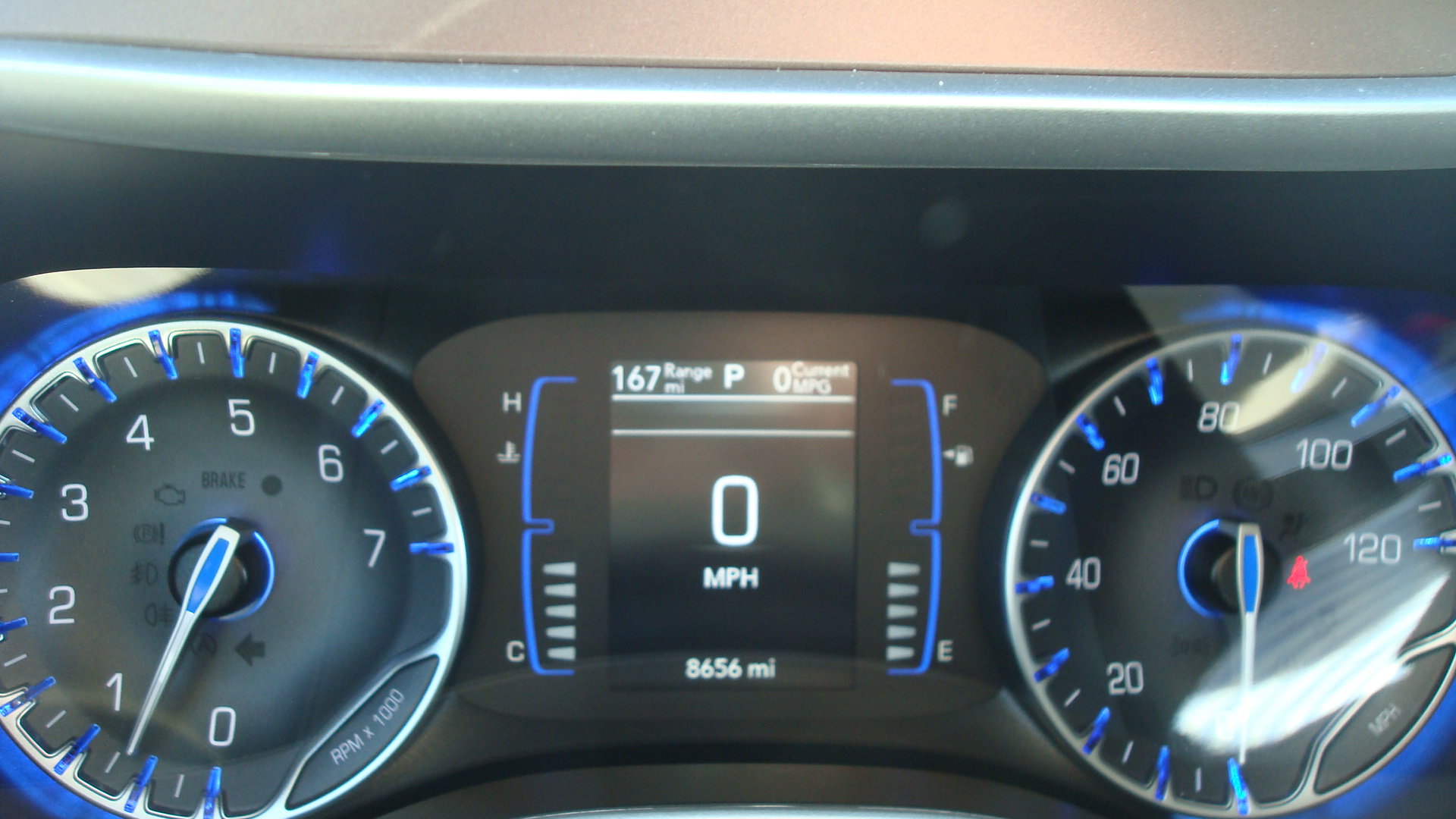 Used 2024 Chrysler Voyager LX FWD image 9