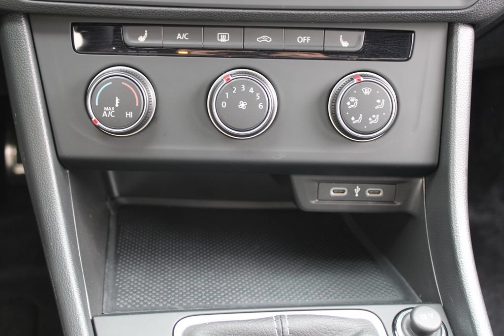 Certified 2024 Volkswagen Jetta Sport FWD image 16