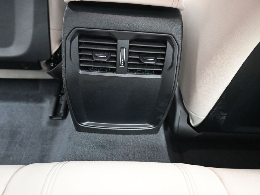 Used 2024 BMW 230i Coupe w/ M Sport Package image 19