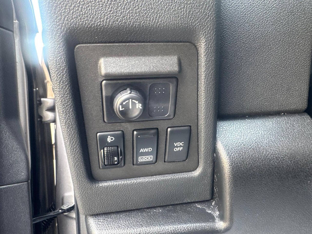Used 2010 Nissan Rogue SL w/ Premium Pkg AWD/4WD image 13