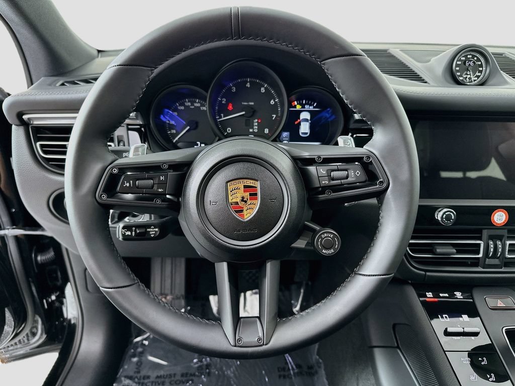 New 2026 Porsche Macan AWD/4WD image 12