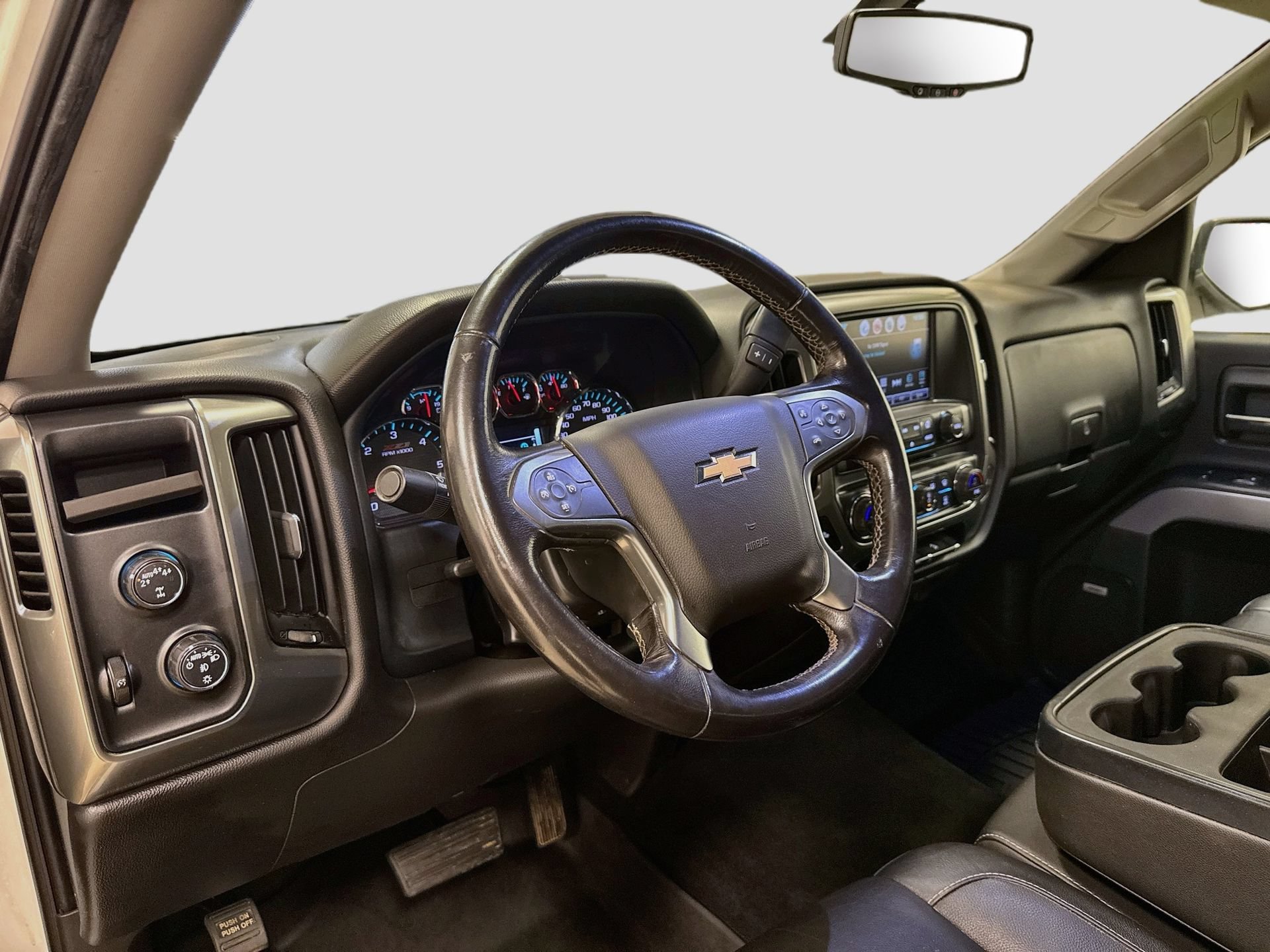 Used 2018 Chevrolet Silverado 1500 LT w/ All Star Edition AWD/4WD image 9