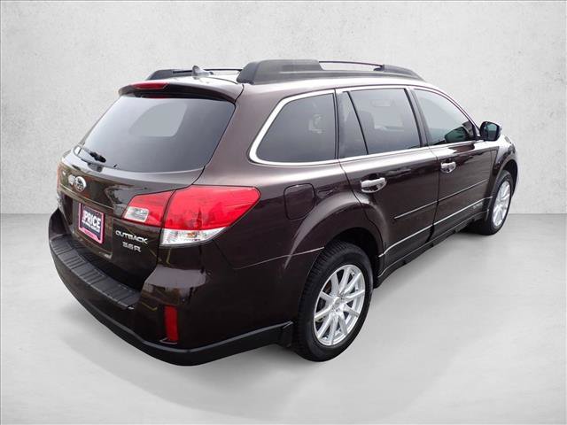 Used 2013 Subaru Outback 3.6R Limited w/ Special Appearance Pkg AWD/4WD image 4