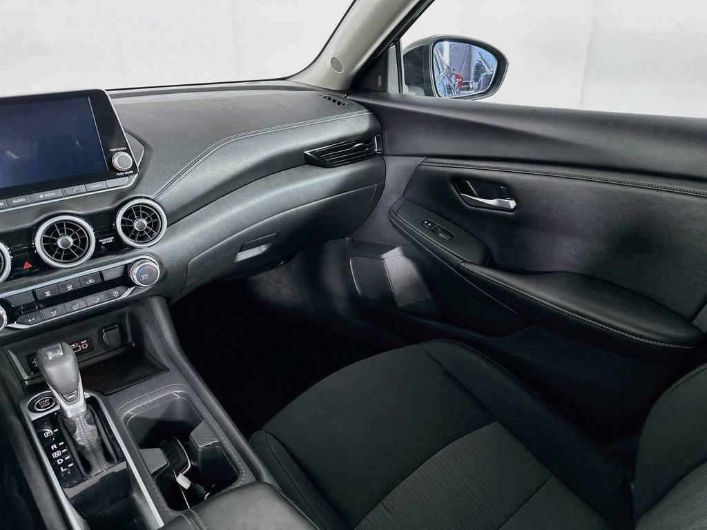 Used 2025 Nissan Sentra SV FWD image 29