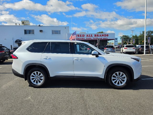 Used 2024 Toyota Grand Highlander AWD image 8