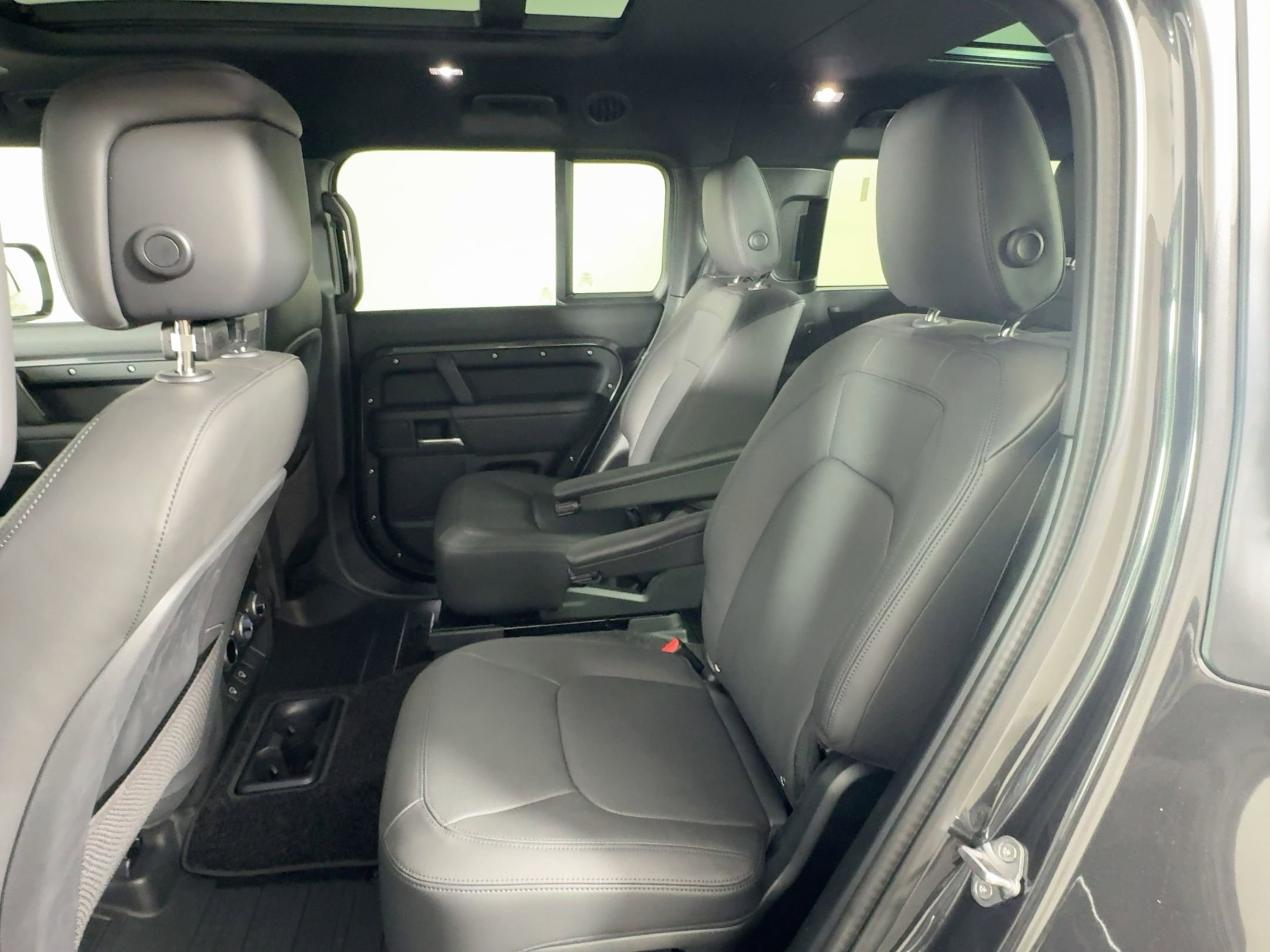 New 2025 Land Rover Defender 130 S image 16