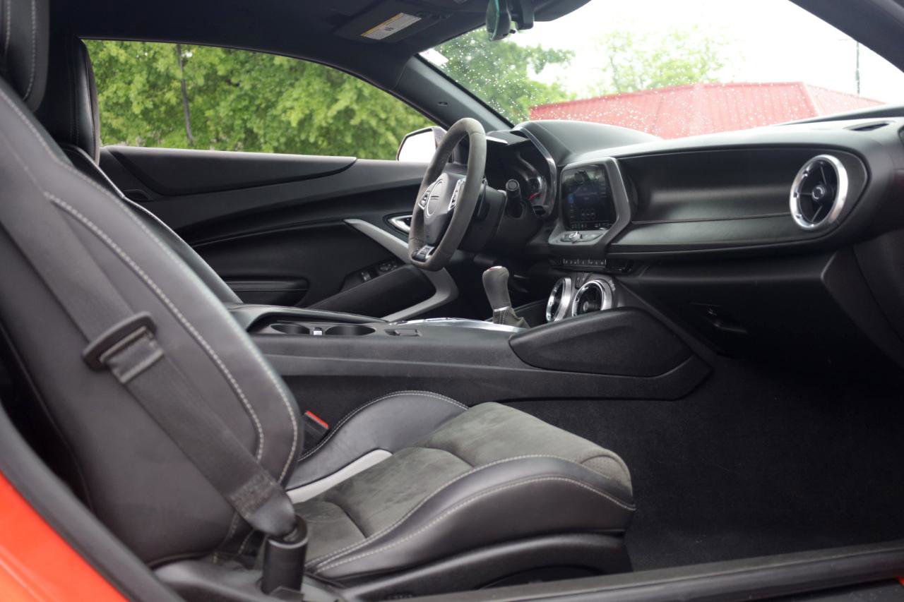 Used 2019 Chevrolet Camaro SS RWD image 15
