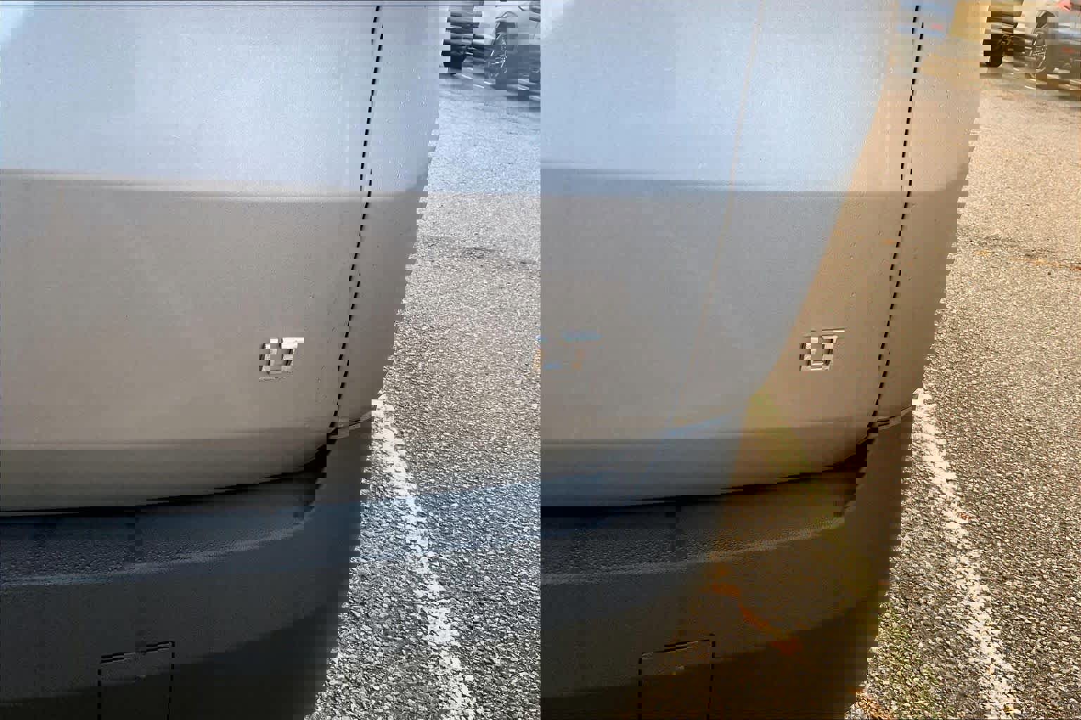 Used 2023 Chevrolet Traverse LT image 9