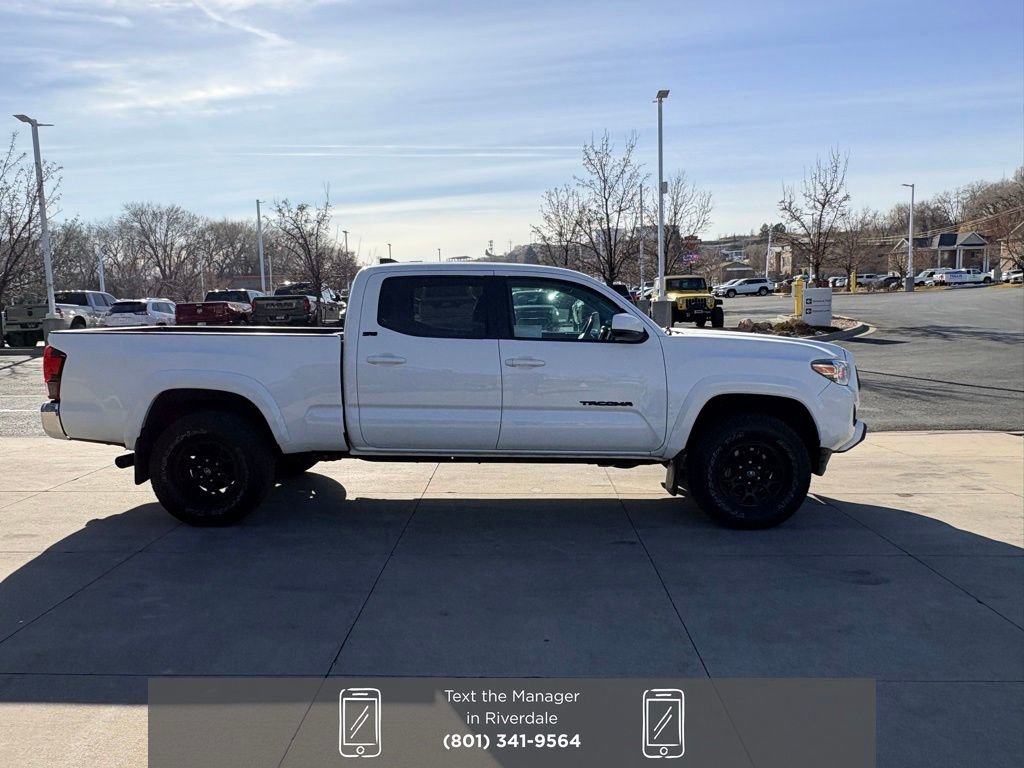 Used 2021 Toyota Tacoma SR5 w/ Blackout Package (TMS) image 6