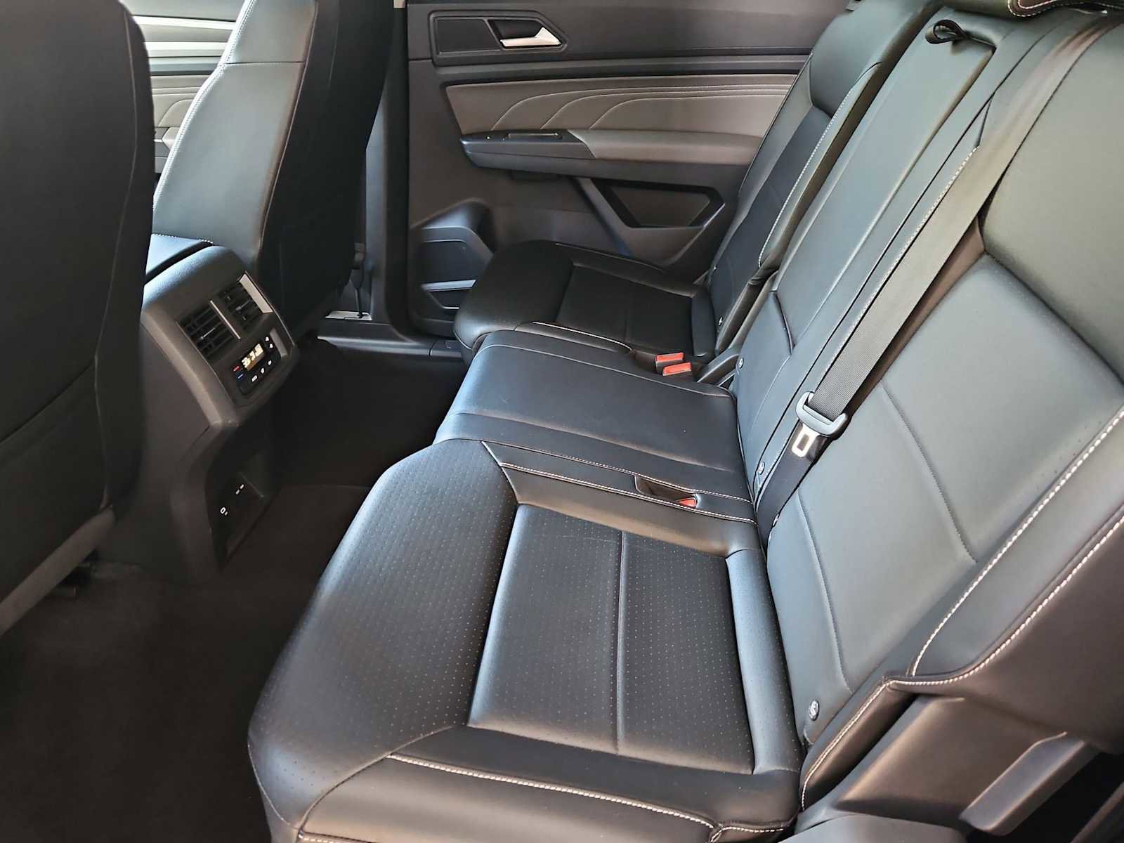 Used 2022 Volkswagen Atlas SEL R-Line image 20