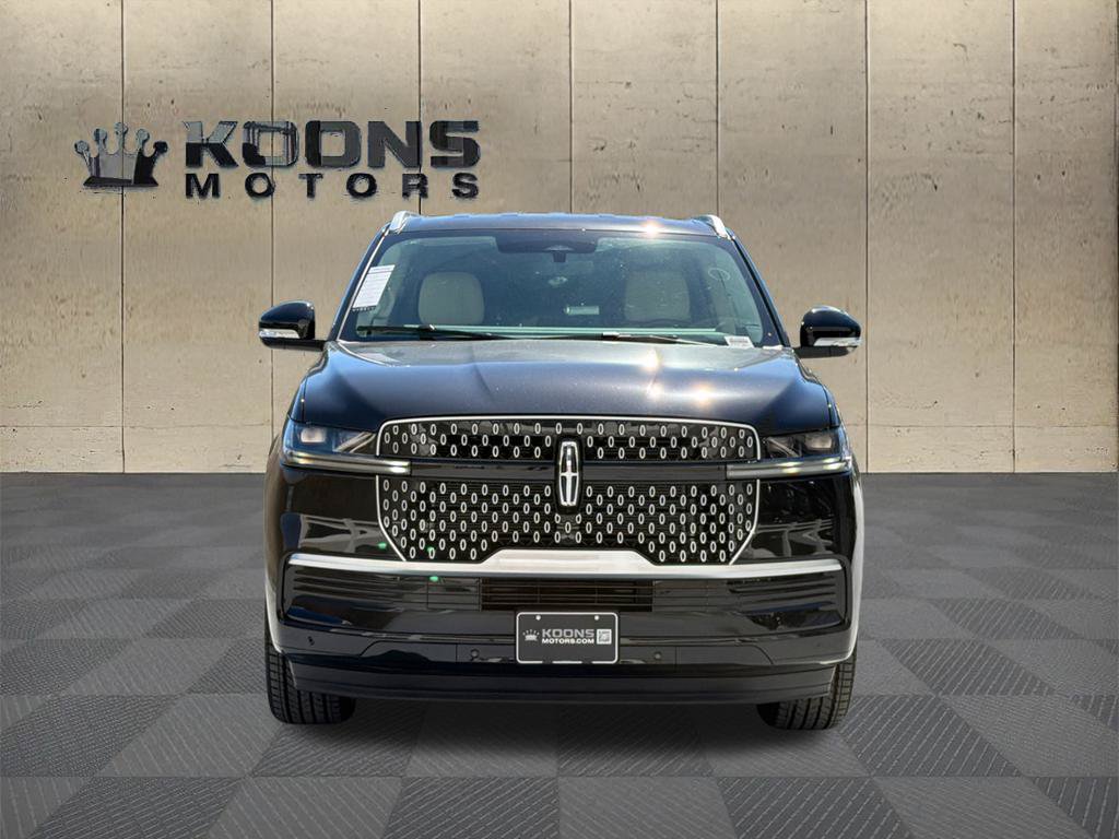 New 2027 Lincoln Navigator L Premier AWD/4WD image 3