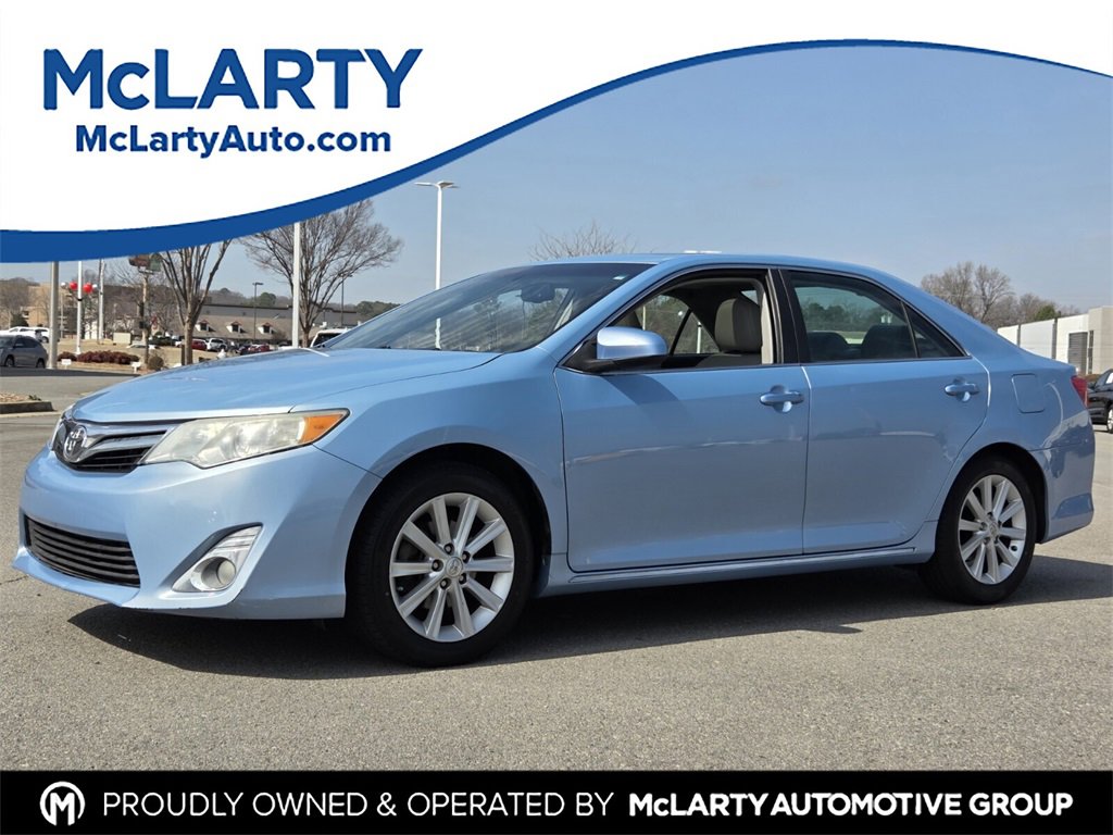 Used 2014 Toyota Camry XLE w/ Leather Package image 1