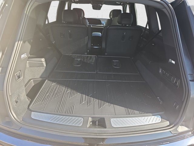 New 2026 Cadillac Vistiq Sport image 14