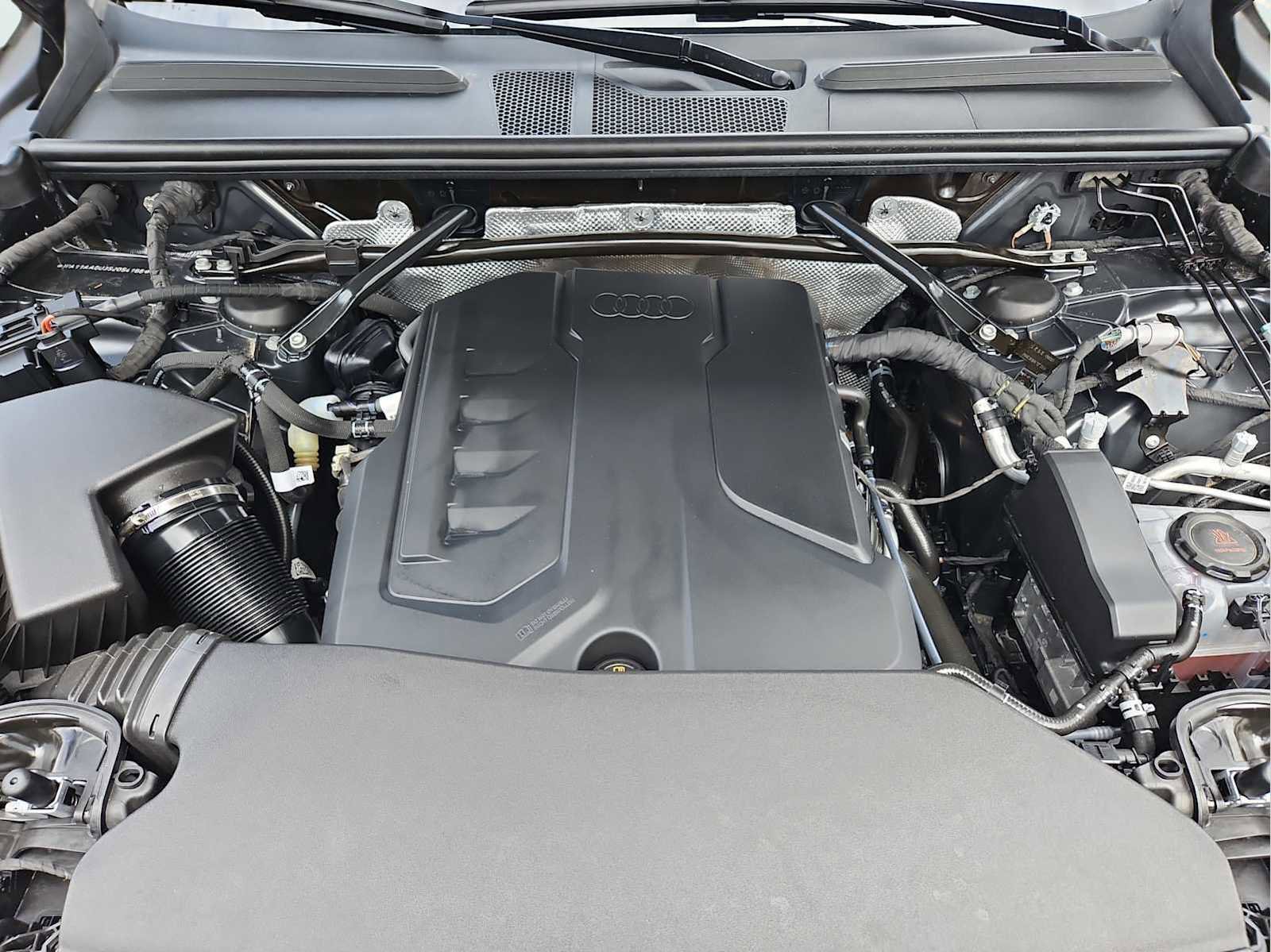 Certified 2025 Audi Q5 Premium w/ Convenience Package image 35