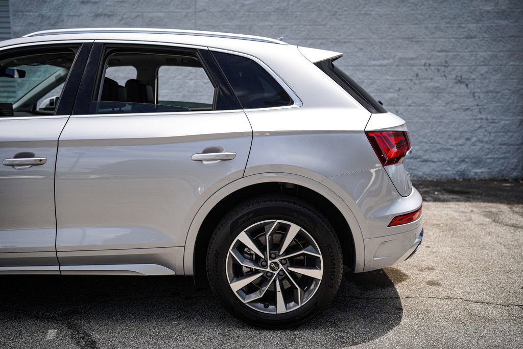 Used 2023 Audi Q5 2.0T Premium Plus w/ Premium Plus Package AWD/4WD image 11