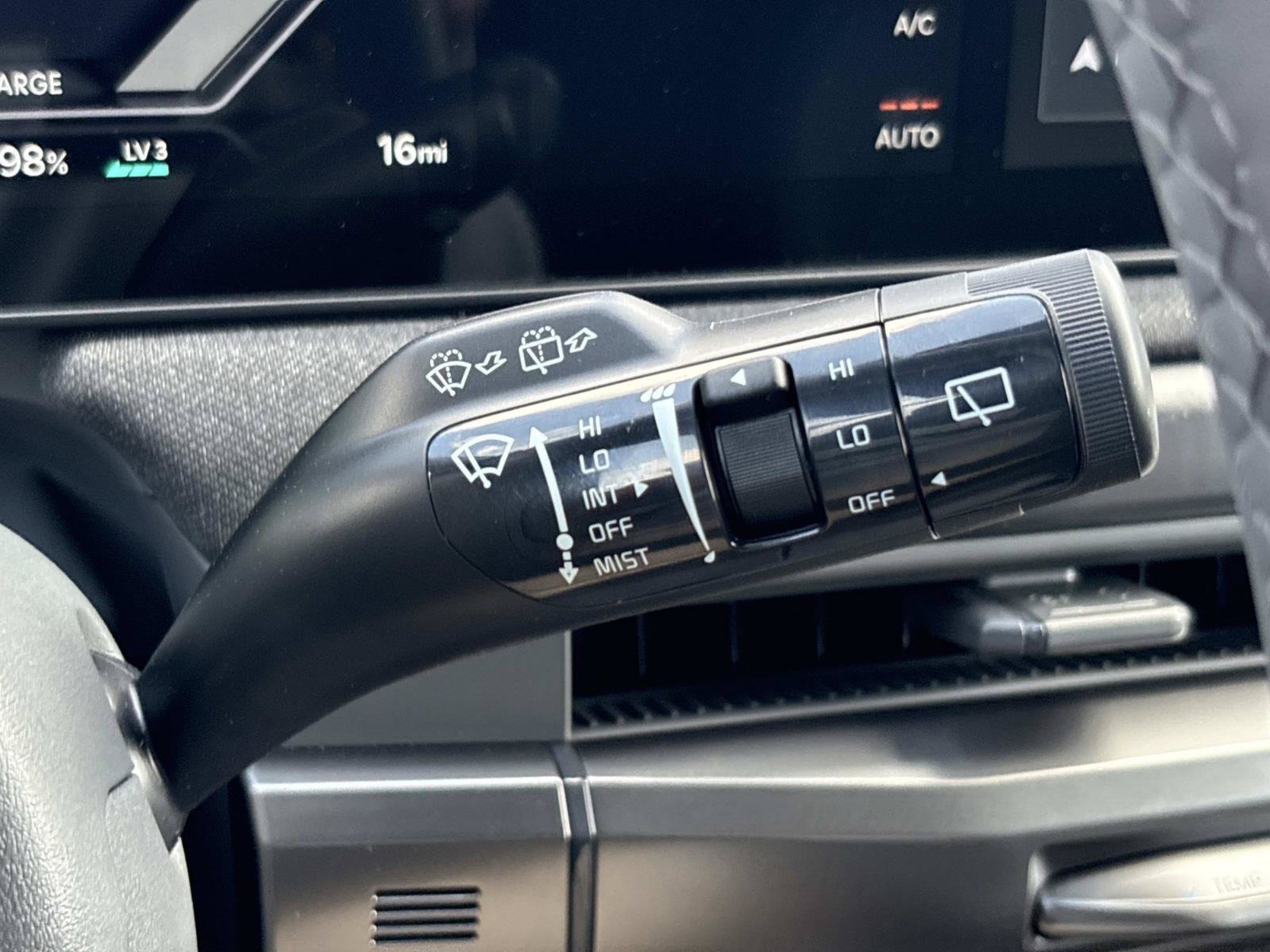 New 2027 Kia EV3 Wind FWD image 27