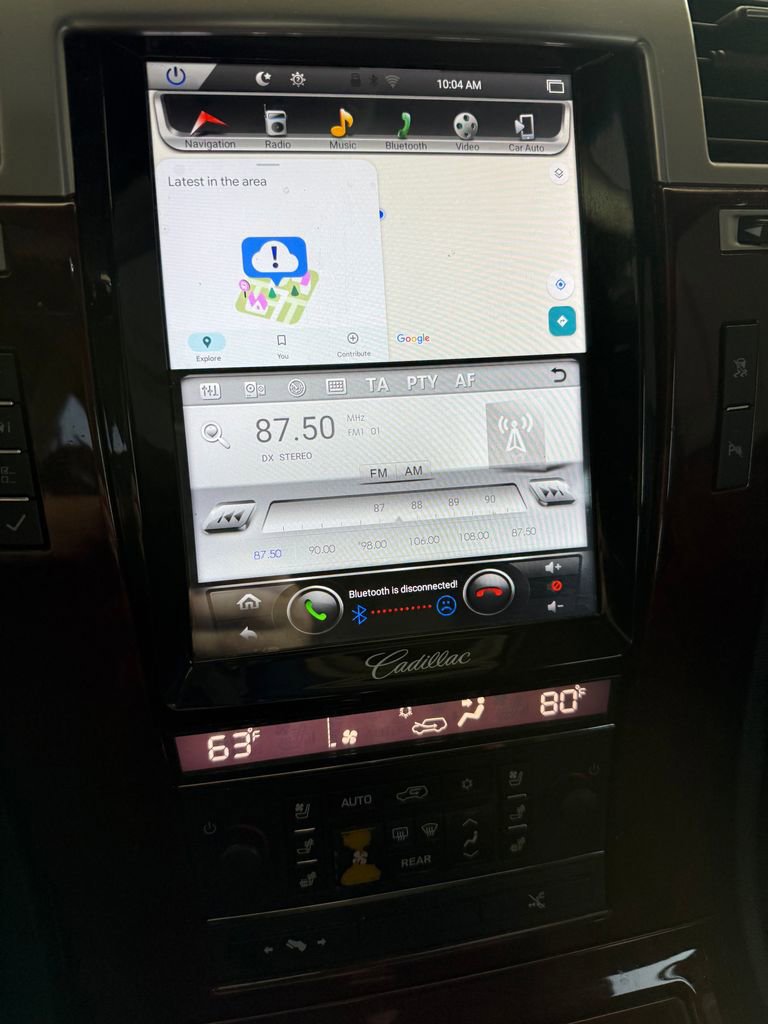 Used 2010 Cadillac Escalade Premium image 10