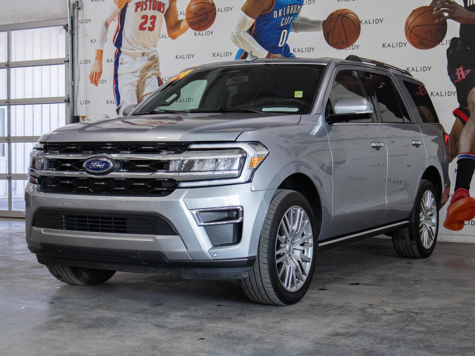 Used 2024 Ford Expedition Limited image 22