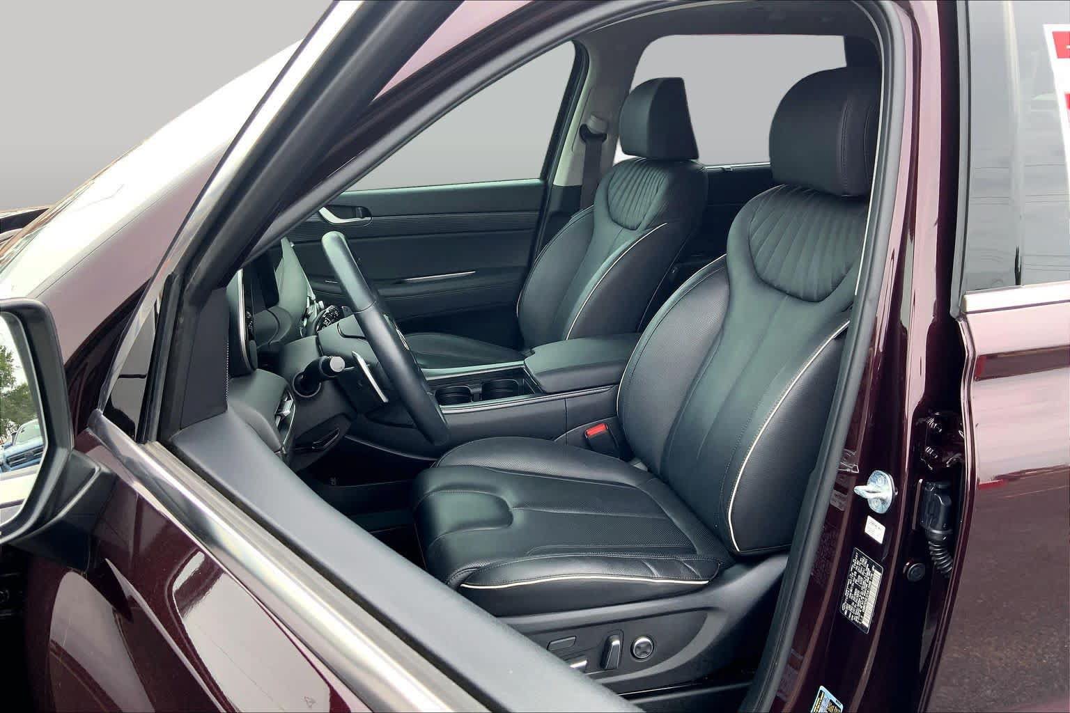 Used 2023 Hyundai Palisade Limited w/ Cargo Package AWD/4WD image 8