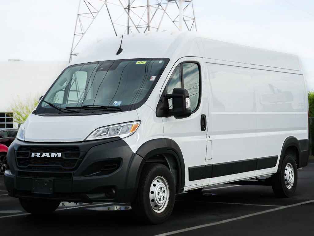 Used 2023 RAM ProMaster 2500 FWD image 3