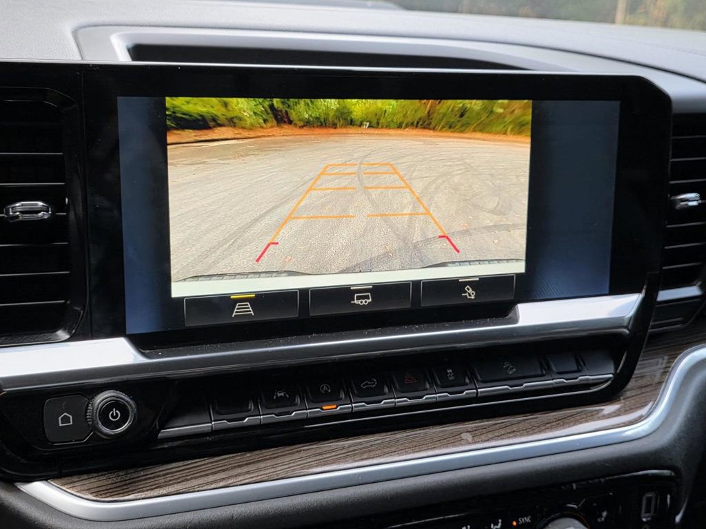 Used 2022 Chevrolet Silverado 1500 LT Trail Boss w/ Convenience Package II image 11