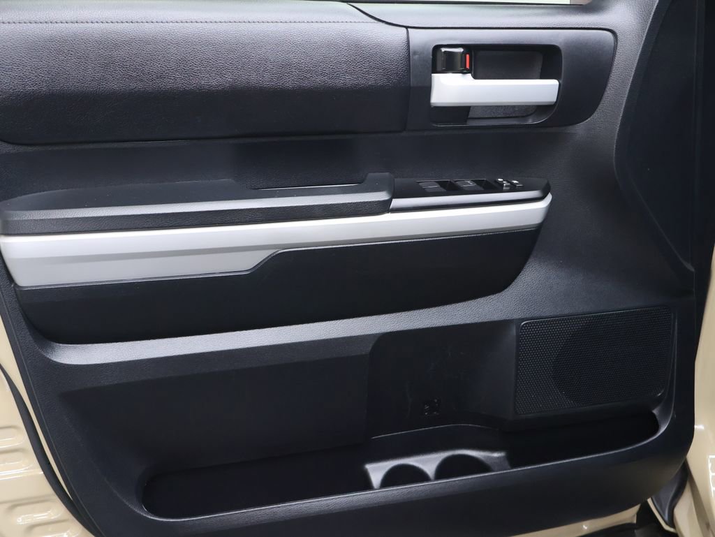 Used 2023 Chevrolet Express 3500 LS image 28